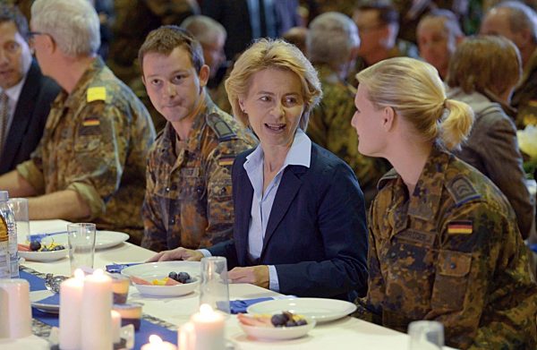 Von der Leyen beim Truppenbesuch in Bergen