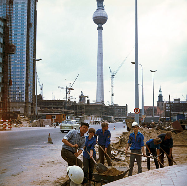 GDR - Construction works at Alexander square