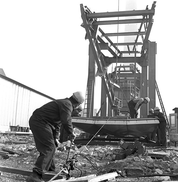 DDR - Fernsehturm Berlin im Bau
