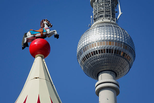 Rummel auf dem Alexanderplatz