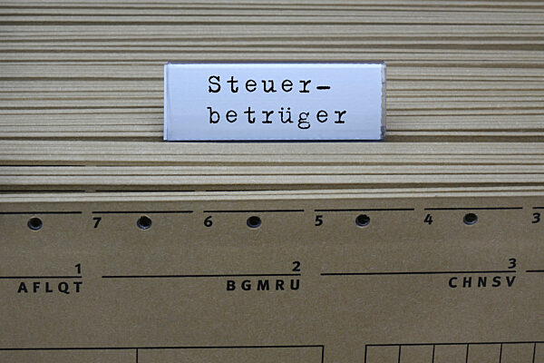 Haengeregister und Steuerbetrueger