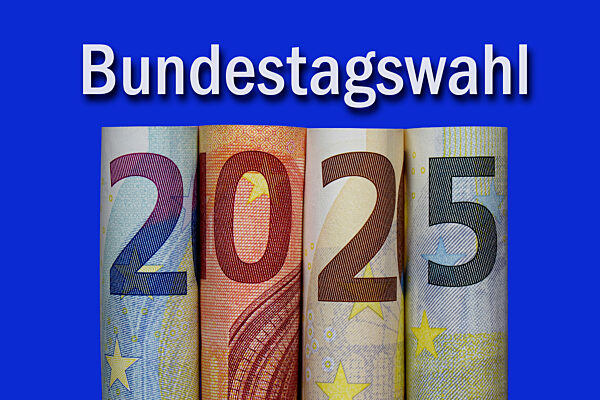 Jahreszahl 2025 aus Geldscheinen und Bundestagswahl