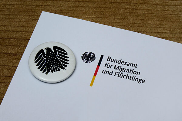 Briefkopf des Bundesamtes fuer Migration und Fluechtlinge mit Bundesadler