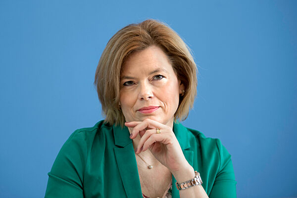 Julia Kloeckner - PK Coronavirus