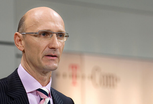 Timotheus Hoettges, Telekom AG