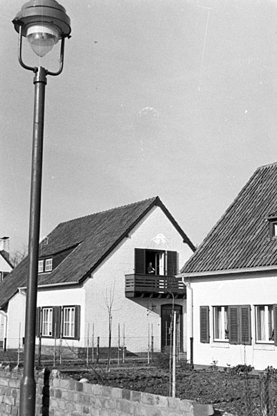 Beim Bau der Reichsausstellung "Schaffendes Volk" in Düsseldorf Schlageterstadt; Deutschland 1930er Jahre. Planning; conceptioning and building the Reichsausstellung "Schaffendes Volk" exhibition; at Duesseldorf Schlagerterstadt; Germany 1930s.