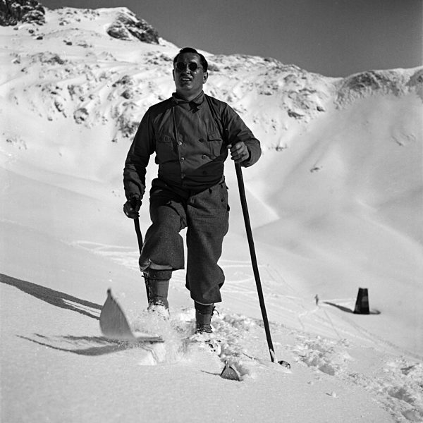 Skiausflug nach Immenstadt im Allgäu; Deutschland 1930er Jahre. Skiing vacation to Immenstadt in the Allgaeu area; Germany 1930s.