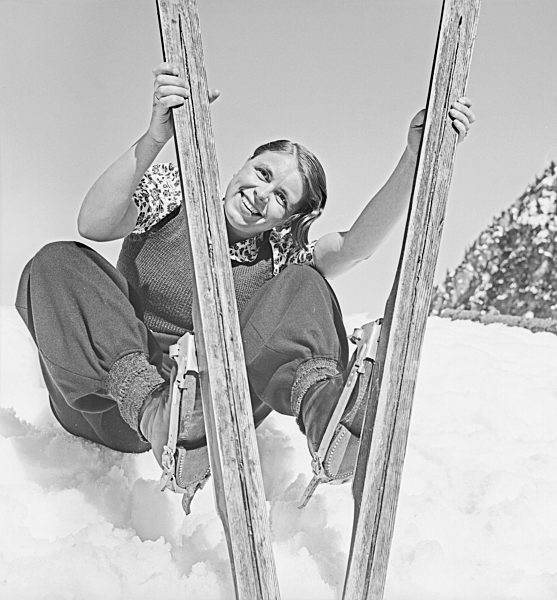 Ein Ausflug in ein Skigebiet in Bayern; Deutsches Reich 1930er Jahre. A trip to a Ski region in Bavaria; Germany 1930s.