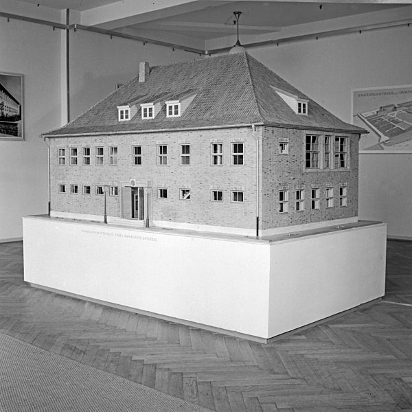 Ausstellung zu geplanter Architektur im nationalsozialistischen Deutschland 1930er Jahre