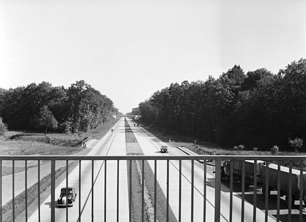 Streckenfhrung der Reichsautobahn; Deutschland 1930er Jahre. The Reichsautobahn highway; Germany 1930s.
