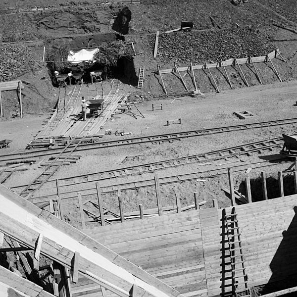 Bau der Reichautobahn bei Bückeburg; Deutschland 1930er Jahre. Construction of the Reichsautobahn highway near Bueckeburg; Germany 1930s.