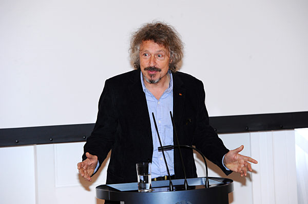 Berlin:  Verleihung Bundesverdienstkreuz an Wolfgang Niedecken