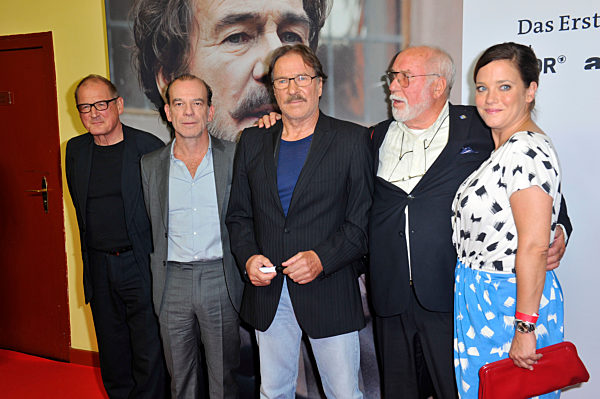 Berlin:  Premiere GEORGE