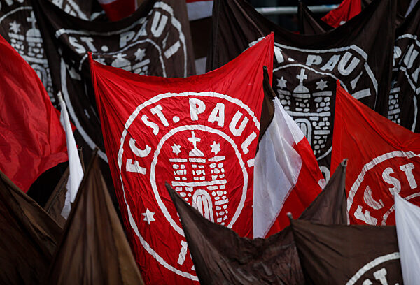 2.BL: St. Pauli - Hamburger SV