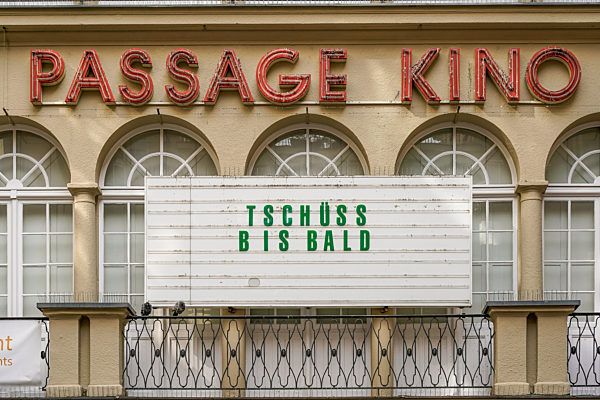 Passage Kino in Berlin wegen Corona geschlossen