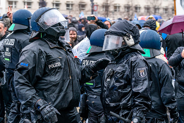 Nicht genehmigte Großdemo gegen die Corona-Maßnahmen in Berlin