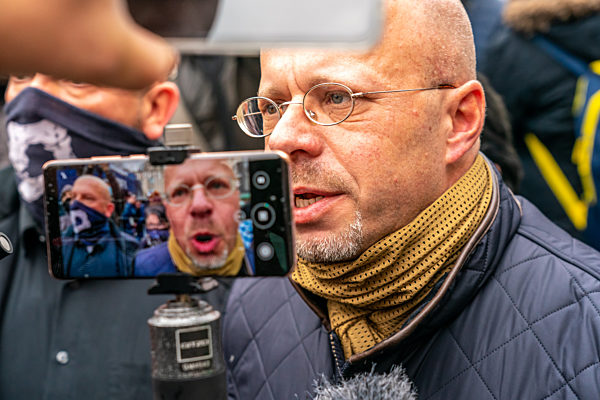 Nicht genehmigte Großdemo gegen die Corona-Maßnahmen in Berlin