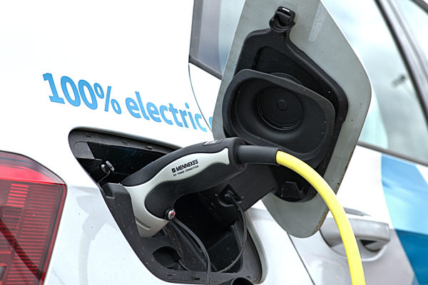 Mennekes Ladestecker in einem VW ID.3 von WeShare