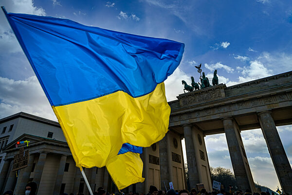 Demo Stoppt den Krieg! in Berlin, 27.02.2022