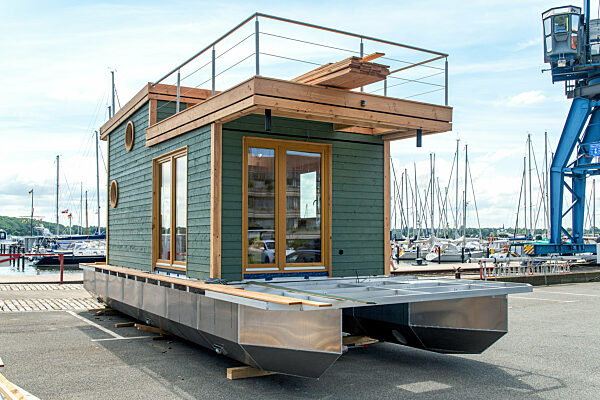 Hausboot Helena im Schleswiger Stadthafen