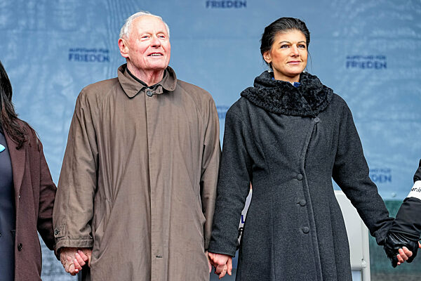 Demo Aufstand für den Frieden in Berlin, 25.02.2023