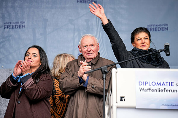Demo Aufstand für den Frieden in Berlin, 25.02.2023