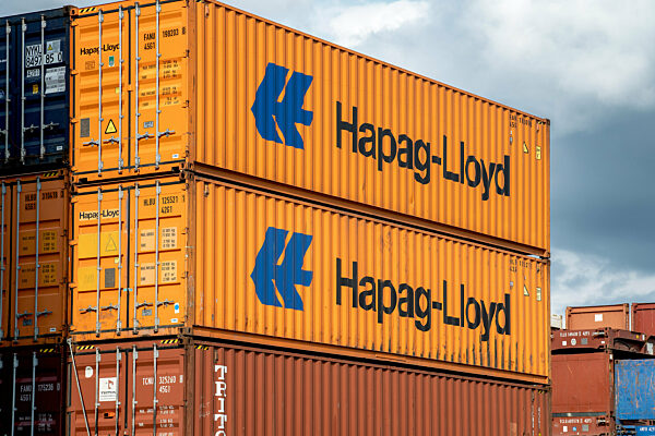 Container auf einem Containerschiff