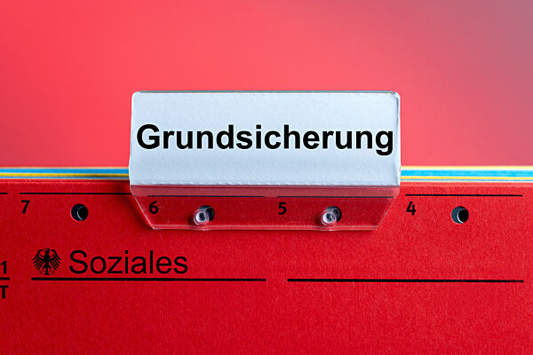 Symbolisches Haengeregister + Sichtreiter Grundsicherung