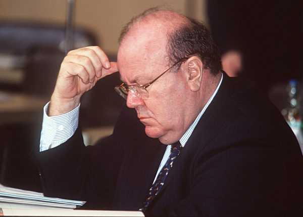 Politik   Europa    EU Komissar Martin BANGEMANN  (FDP)
HF leicht seitlich...