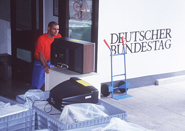 Umzug des Deutschen Bundestags von Bonn nach Berlin