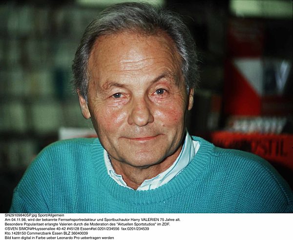 Sport/Allgemein
Am 04.11.98, wird der bekannte Fernsehsportredakteur und..