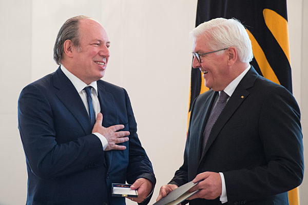 Ordensverleihung durch den Bundespraesidenten Steinmeier am 02.10.2018 in Berlin..