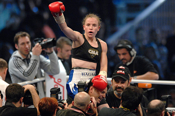 Boxen:Regina Halmich (GER)-Hagar Shmoulefeld Finer (ISR)