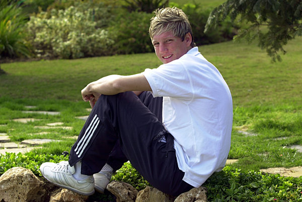 Bastian SCHWEINSTEIGER beendet seine Karriere!
.