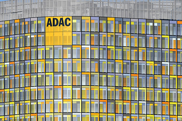 Der ADAC erhoeht die Beitraege für seine 21 Millionen Mitglieder.