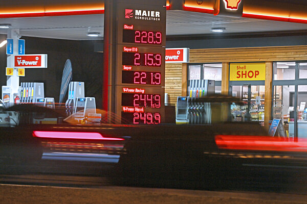 Hoechster Wert seit 50 Jahren-Offizielle Berechnung Ð Inflation steigt auf 7,9 Prozent!.