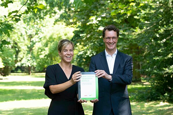 Koalitionsvertrag fuer NRW.