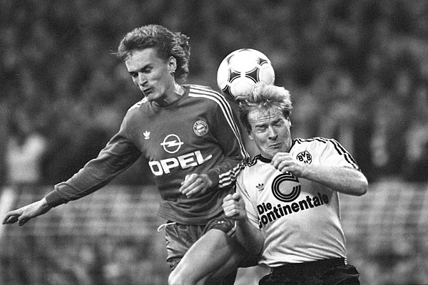 Fussball 1. Bundesliga, Borussia Dortmund  - FC Bayern Muenchen 2:2