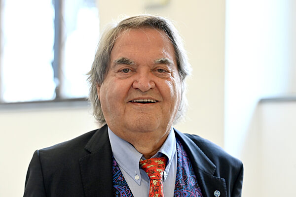 Aushaendigung  Bayerischer Verdienstorden.