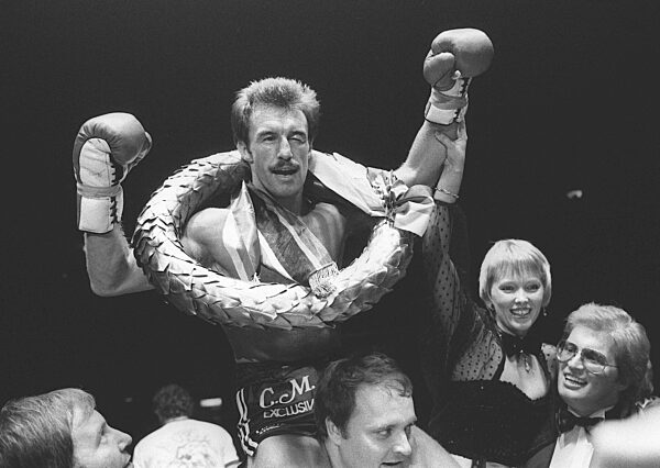 Ex Boxer Rene Weller liegt im Sterben.