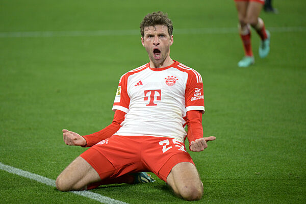 Fussball 1. Bundesliga  FC Bayern Muenchen - VfB Stuttgart 3-0.