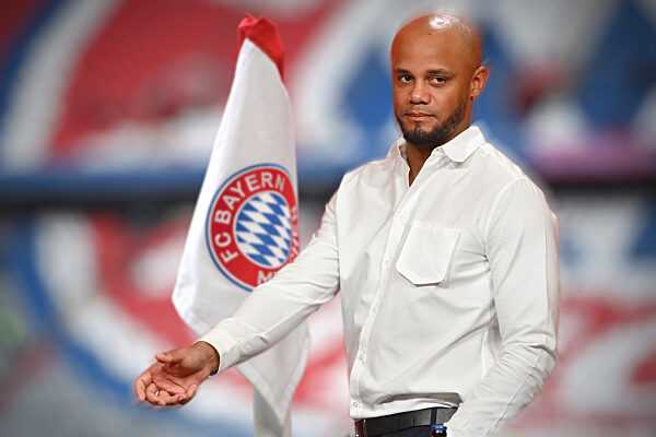 Vincent KOMPANY ist neuer Trainer beim Bayern Muenchen .