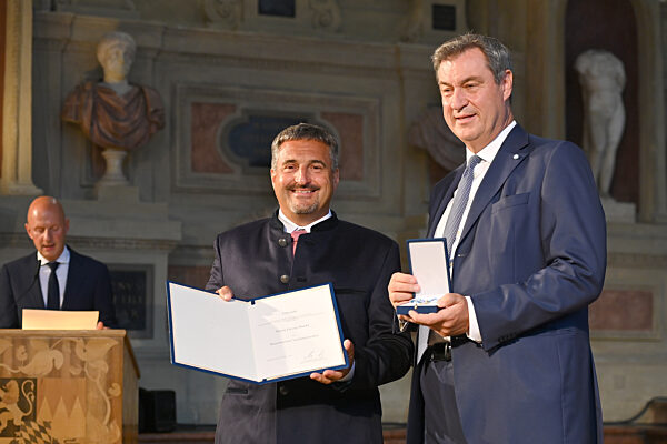 Aushaendigung Bayerischer Verdienstorden.