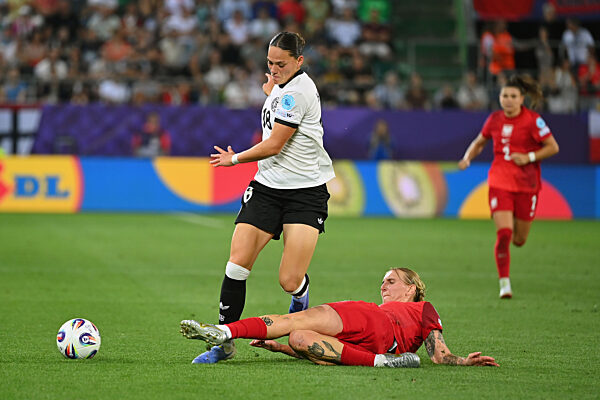 Fussball UEFA Women`s EURO  2025 
Deutschland - Polen   2-0.