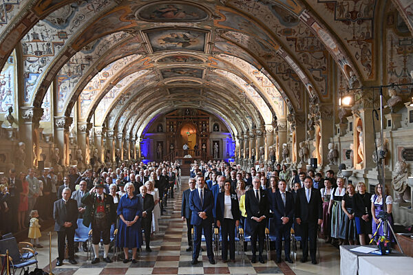 Aushaendigung  Bayerischer Verdienstorden.