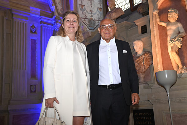 Aushaendigung  Bayerischer Verdienstorden.