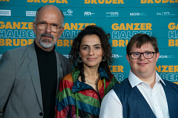 Filmpremiere GANZER HALBER BRUDER.