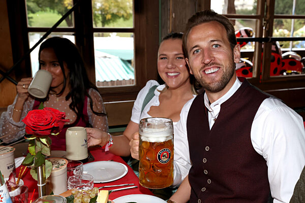 FC Bayern auf dem Oktoberfest 2025.