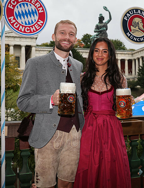 FC Bayern auf dem Oktoberfest 2025.