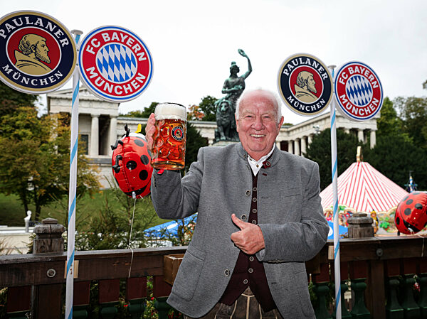 FC Bayern auf dem Oktoberfest 2025.